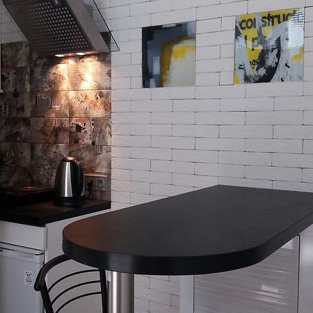 Apartment With Fireplace Lviv Bagian luar foto