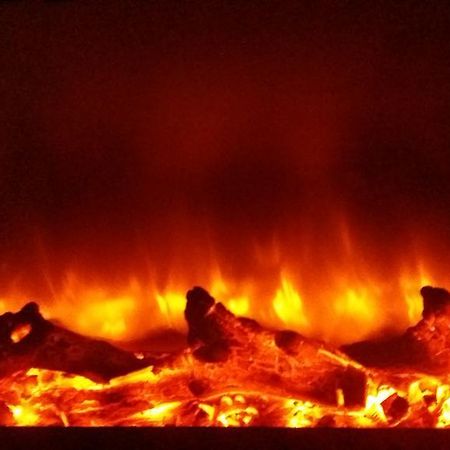 Apartment With Fireplace Lviv Bagian luar foto
