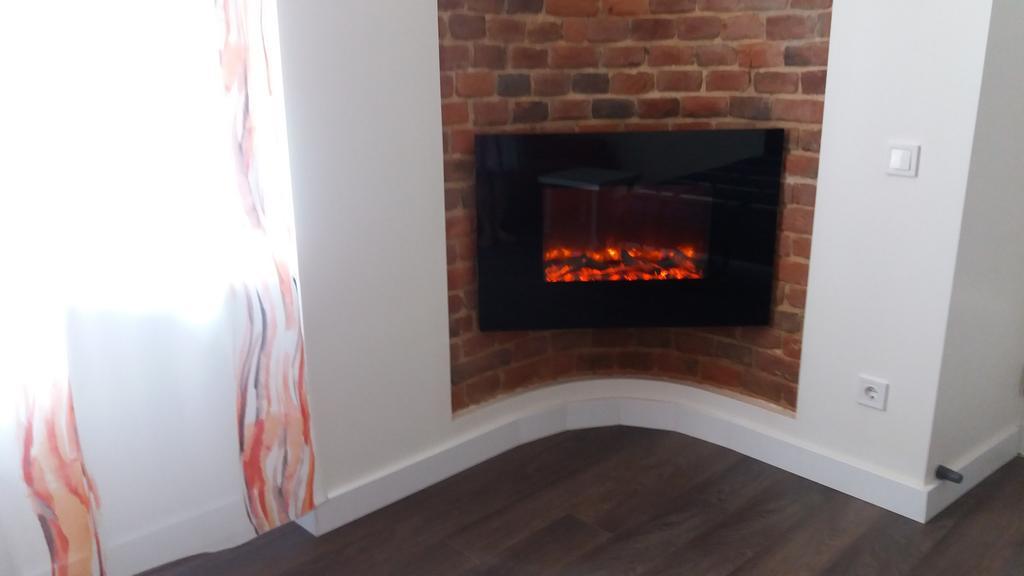 Apartment With Fireplace Lviv Bagian luar foto